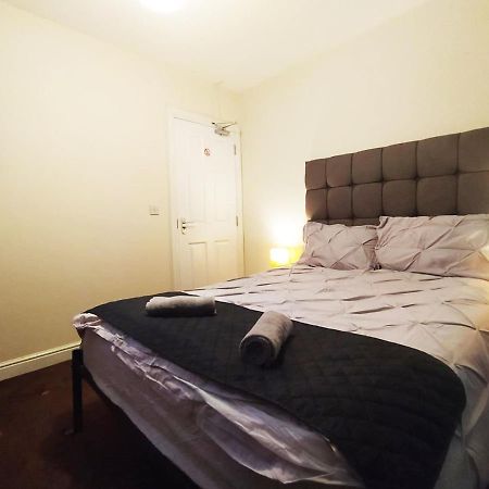 Bankwell Guest House แมนเชสเตอร์ ภายนอก รูปภาพ