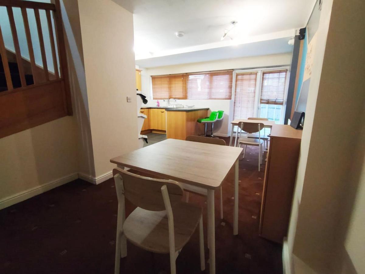 Bankwell Guest House แมนเชสเตอร์ ภายนอก รูปภาพ